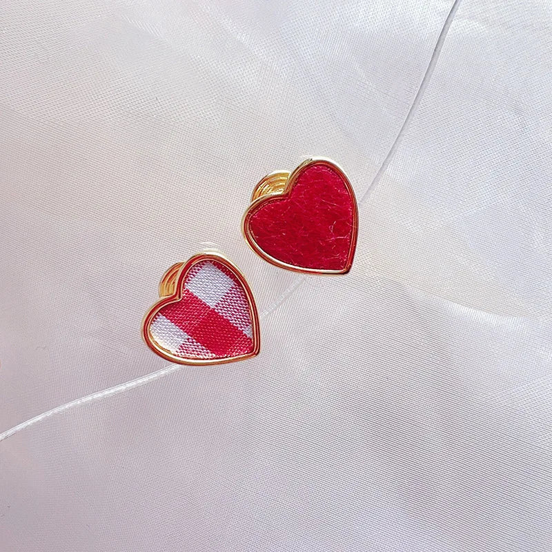 Elegant Asymmetric Red Heart Plaid Alloy Stud & Clip On No Piercing Valentine's Fashion Earrings