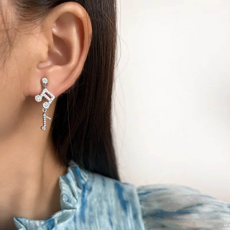 Luxury Elegant Asymmetric Music Note Zircon Stud & Clip On No Piercing Treble Clef Drop Earrings