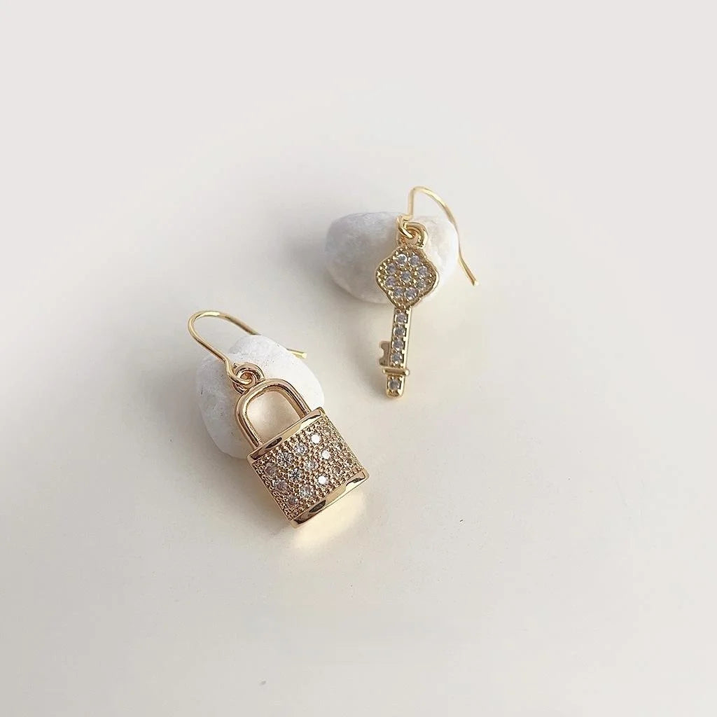 18K Gold Plated Copper Micro Pave Zircon Asymmetric Key Lock Drop Earrings