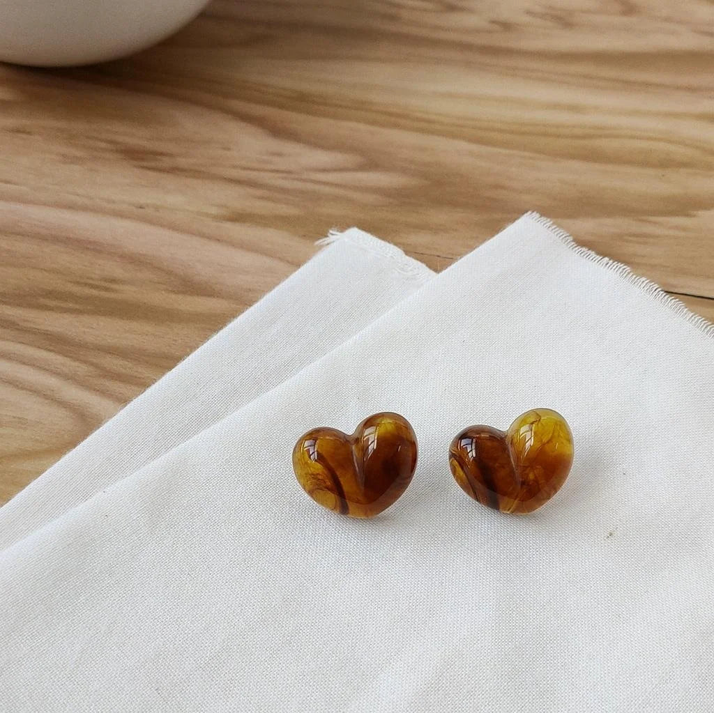 Korean Minimalist Amber Heart Acrylic Drop Earrings Silver Plated Pin Maillard Style Jewelry