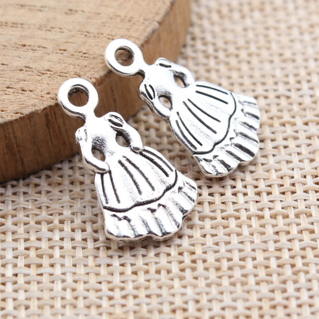 22x12mm 1.25g Antique Silver Zinc Alloy Dress Charm Pendant for DIY Jewelry and Garment Decoration