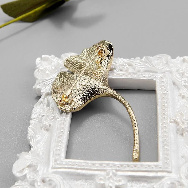 Elegant Blue Enamel Ginkgo Leaf Brooch For Women, Gold Tone Alloy Lapel Pin Corsage Suit Accessory Gift