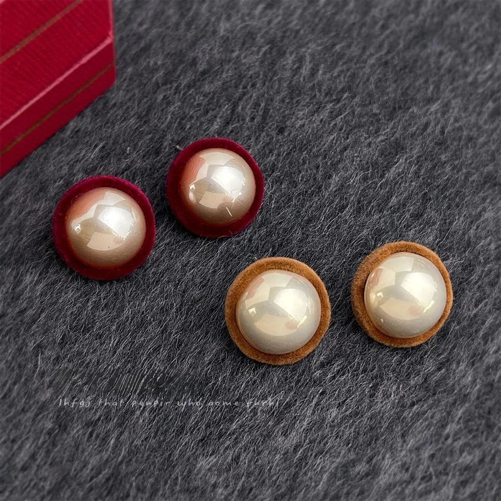 Hong Kong Style Round Geometric Flocked Pearl Stud Earrings For Women