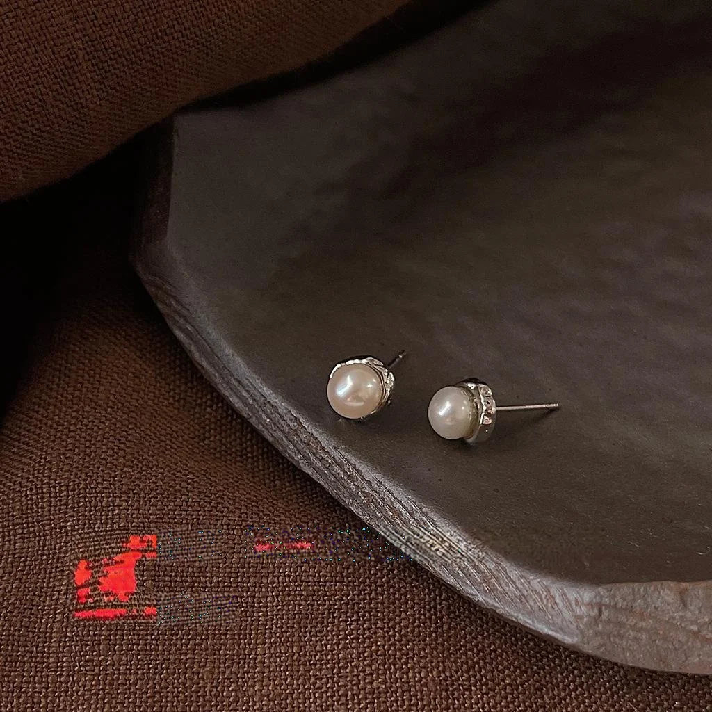 Silver Plated Copper Freshwater Pearl Stud Earrings Minimalist Round Daily Jewelry