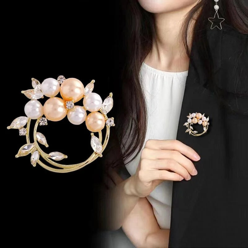 Elegant Pearl Rhinestone Floral Wreath Brooch For Women, Gold Alloy Lapel Pin Corsage Shawl Suit Accessory Gift