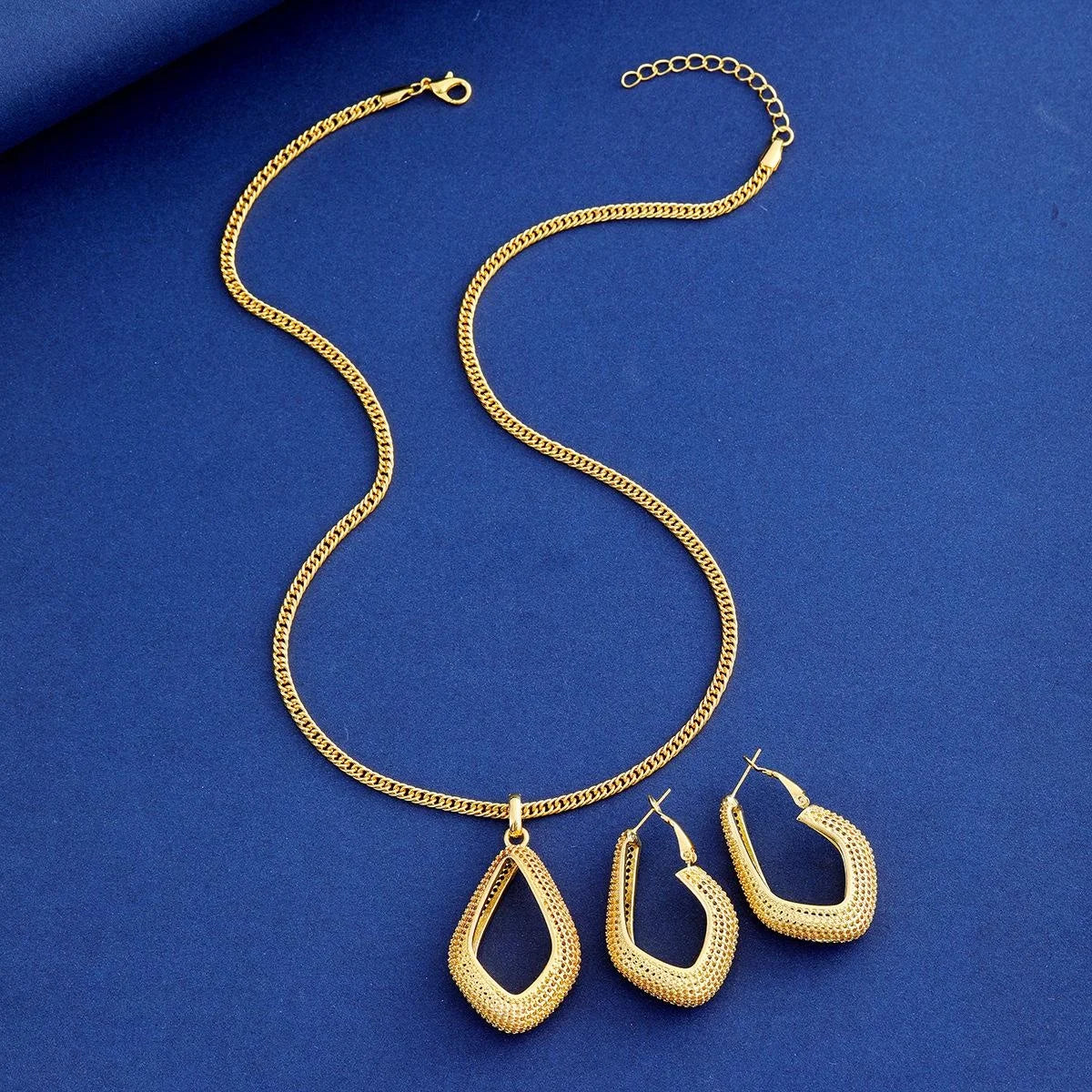 Luxury 24K Gold Plated Alloy Irregular Teardrop Pendant Necklace And Earrings Jewelry Set For Bridal Wedding Party