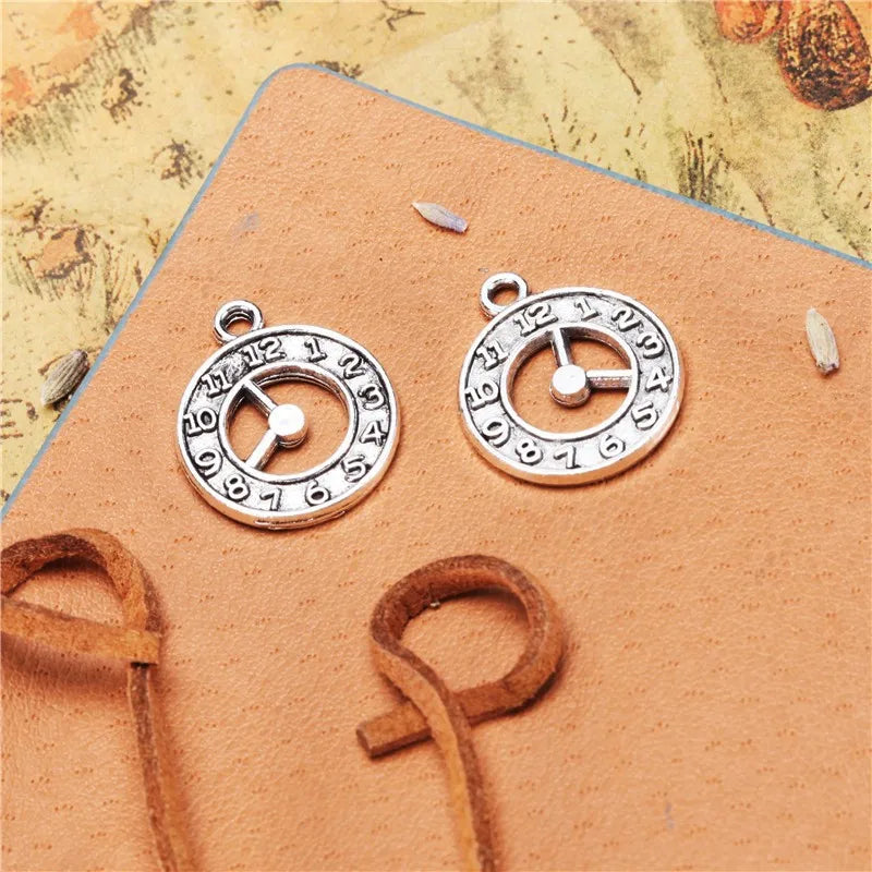 21x18MM Antique Silver Zinc Alloy Clock Charm Pendant for DIY Necklace Bracelet Jewelry Making