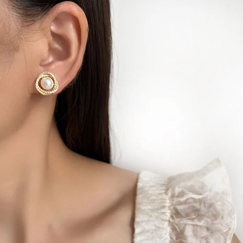 Luxury Gold Alloy Spiral Hoop Faux Pearl Zircon Stud & Clip On No Piercing French Vintage Earrings