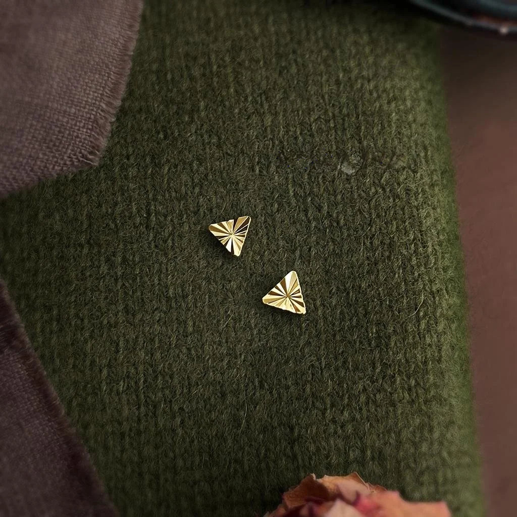 18K Real Gold Plated Copper Mini Triangle Faceted Stud Earrings Light Luxury Jewelry