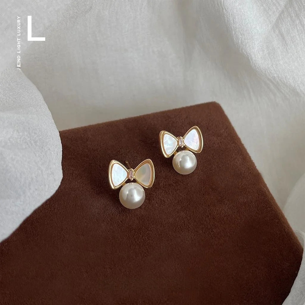Sweet Bow Knot Real Shell Pearl Zircon Copper Stud Earrings For Commuter Jewelry