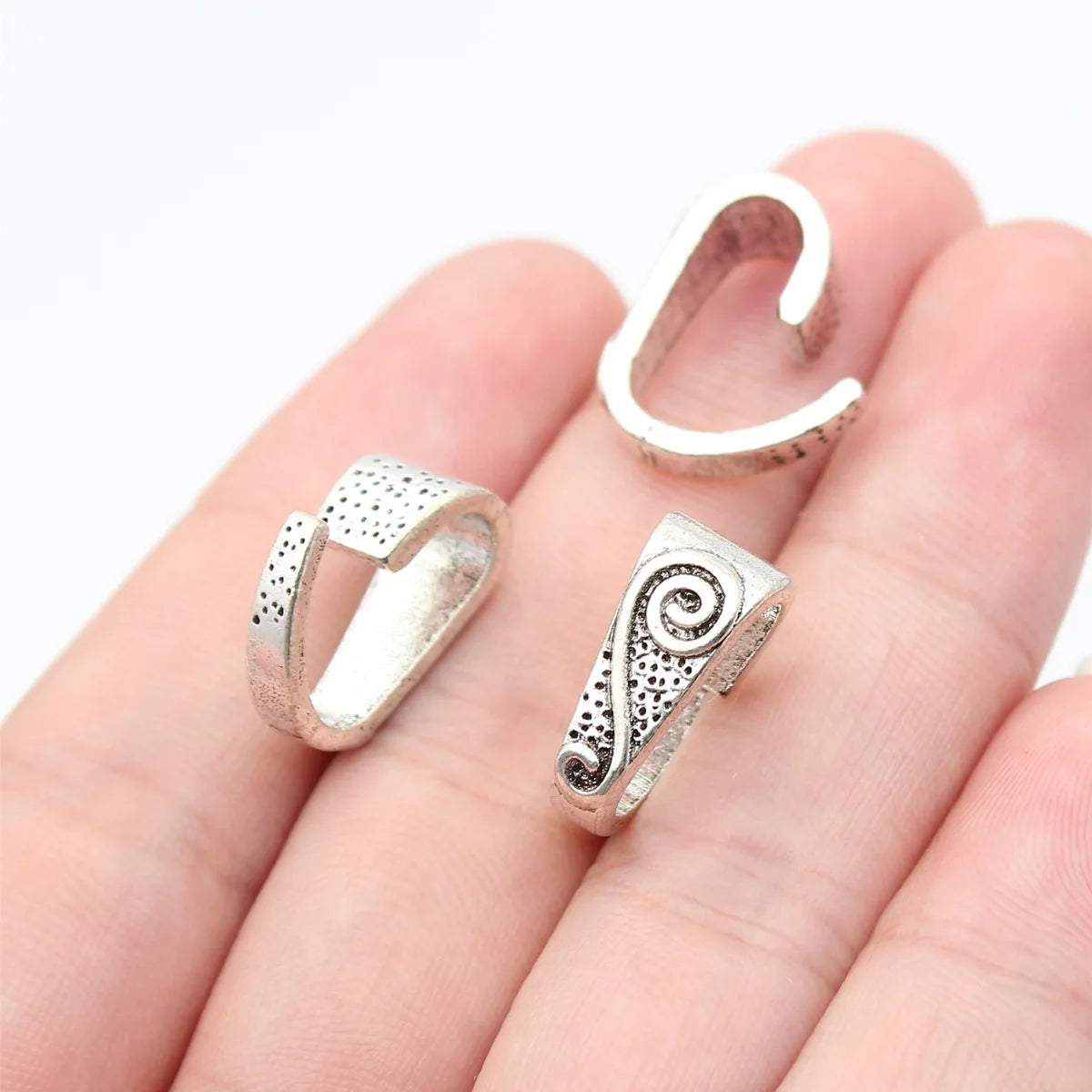 16x14mm 2g Antique Silver Zinc Alloy Dotted Swirl Button Charm Pendant for DIY Jewelry Making