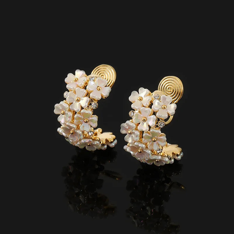 Elegant Pearl Flower C Hoop Stud & Clip On No Piercing Rhinestone Spiral Gold Alloy Earrings