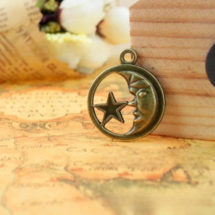 Antique Silver Zinc Alloy Moon And Stars Charm Pendant for DIY Necklace Bracelet Jewelry Making — 25mm
