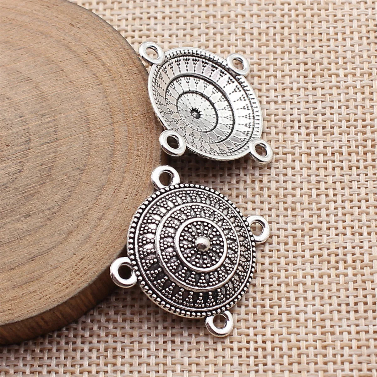 22x22mm 2.4g Antique Silver Zinc Alloy Four-Hole Round Connector Charm for DIY Body Chain Jewelry