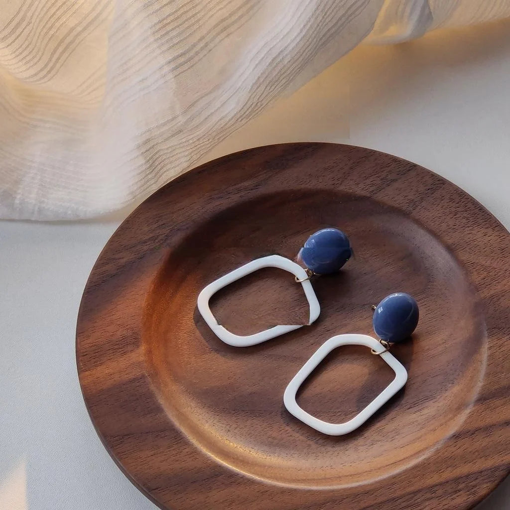 Sweet Korean Style White Acrylic Geometric Hollow Ring Line Stud Earrings With Silver Plated Posts