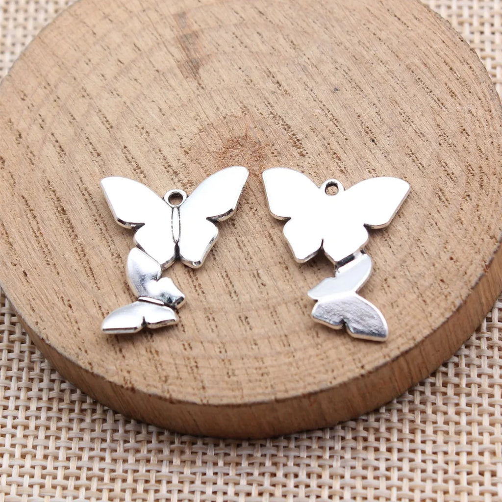 20x18mm 1.7g Antique Silver Zinc Alloy Butterfly Charm Pendant for Garment Decoration and Jewelry Making