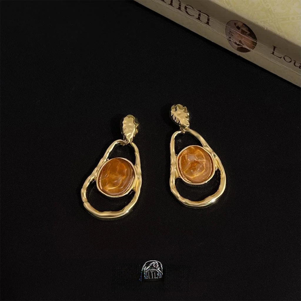 French Vintage Maillard Light Coffee Alloy Geometric Hollow Round Oval Drop Earrings