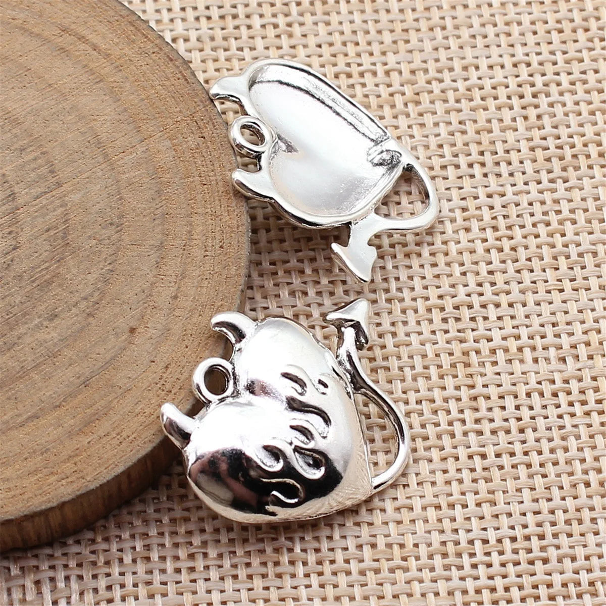 26x24mm 2.8g Antique Silver Zinc Alloy Gothic Heart Devil Charm Pendant for DIY Jewelry Making