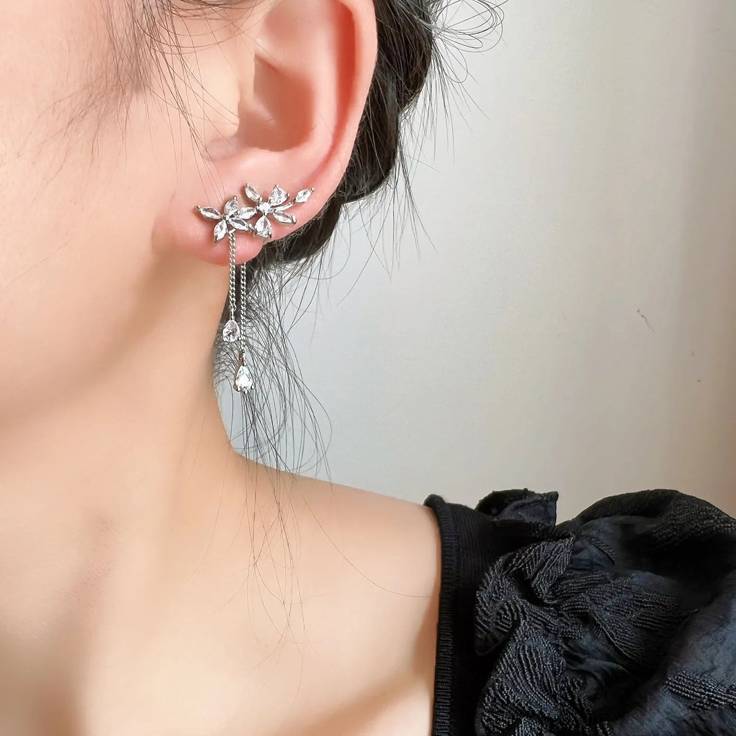 Elegant Forest Floral Rhinestone Tassel Ear Cuff Stud & Clip On No Piercing Chain Drop Earrings
