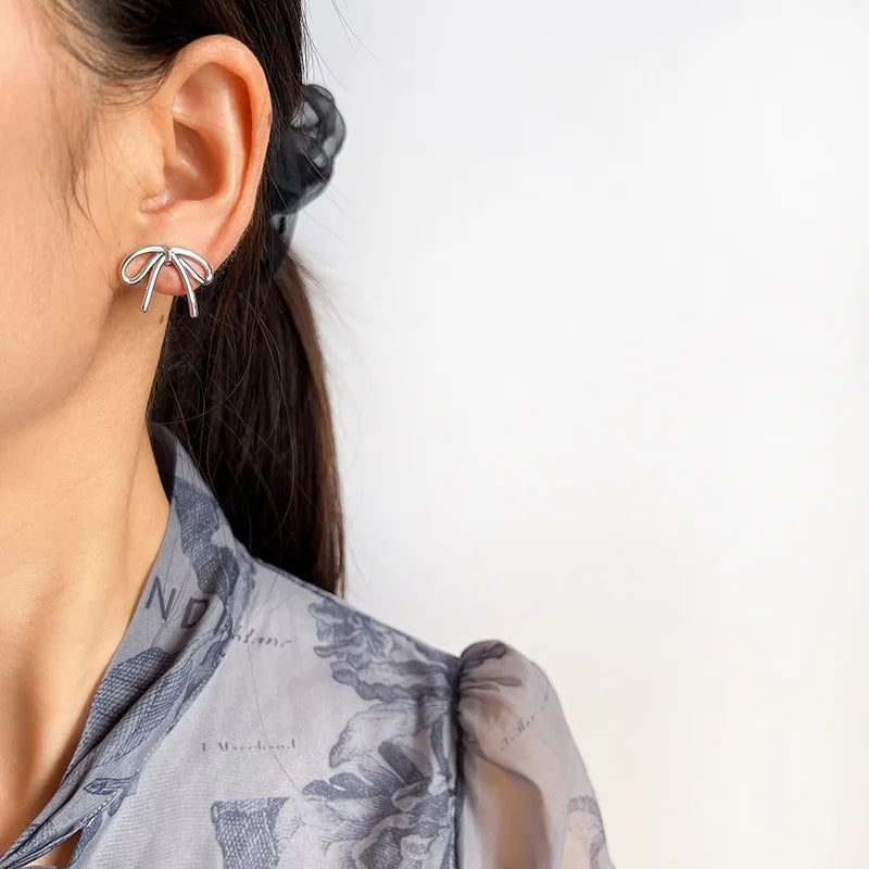 Elegant Metal Bow Knot Stud & Clip On No Piercing Minimalist Alloy Ribbon Shape Women's Earrings