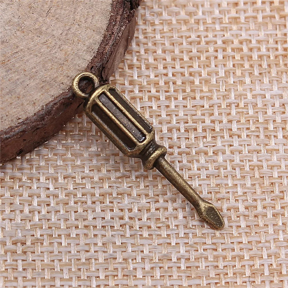 31x6mm 1.8g Multicolor Zinc Alloy Screwdriver Charm Pendant for DIY Tool Theme Jewelry Making