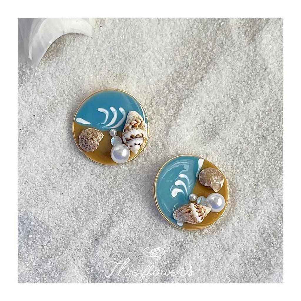 High Gloss Pearl Natural Conch Stud Earrings, Vacation Ocean Beach Geometric Jewelry