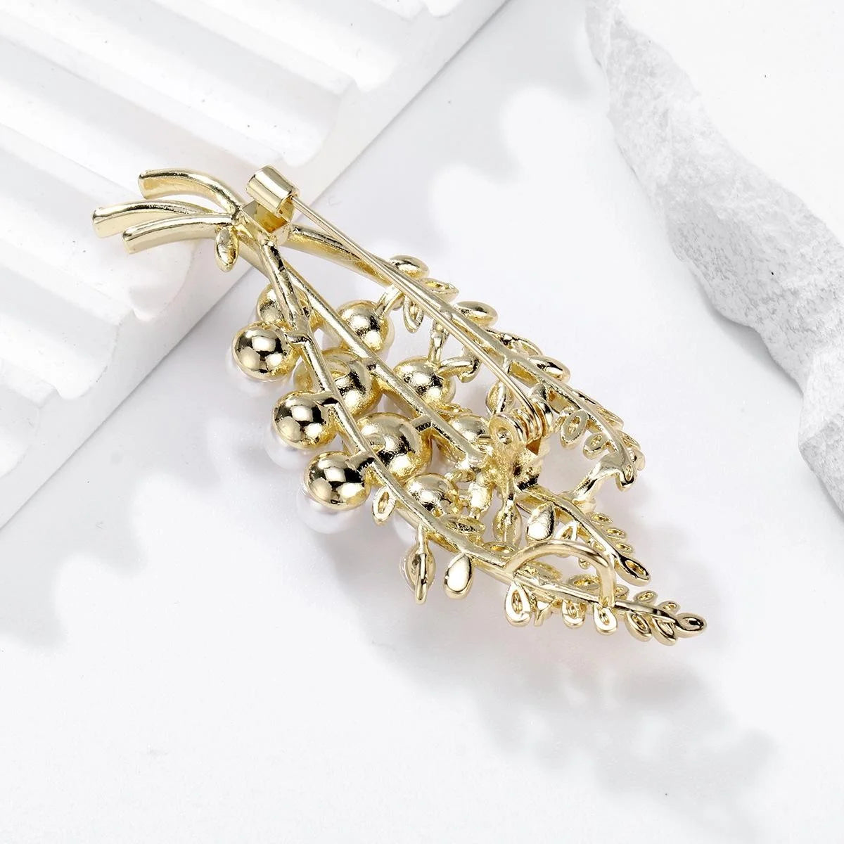 Elegant Wheat Ear Pearl Rhinestone Brooch Gold Tone Alloy Plant Lapel Pin Corsage Suit Accessory Gift