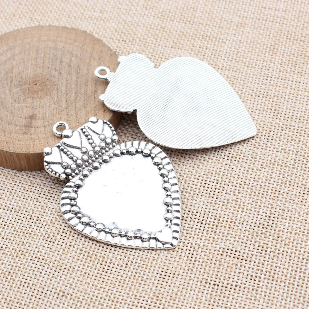 63x42mm 11.3g Antique Silver Zinc Alloy Crown Heart Charm Pendant for DIY Necklace Bracelet Making