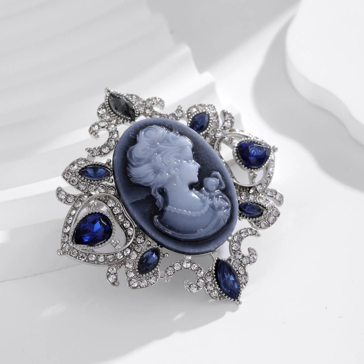Vintage Lady Cameo Portrait Brooch With Blue Rhinestones, Elegant Alloy Lapel Pin Suit Accessory Gift