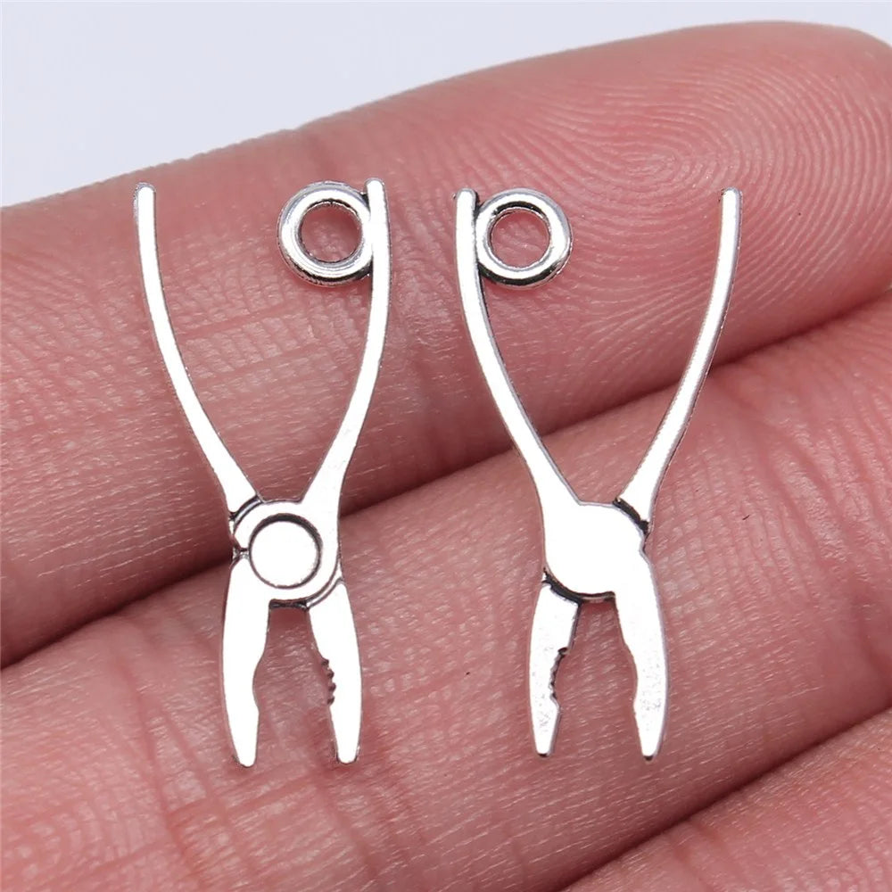 23x12mm 0.5g Antique Silver Zinc Alloy Pliers Charm Pendant for DIY Tool Theme Jewelry Making