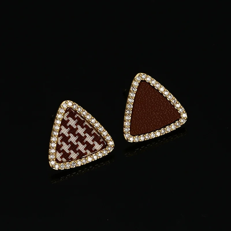 Luxury Houndstooth Triangle Rhinestone Alloy Spiral Stud & Clip On No Piercing Geometric Earrings