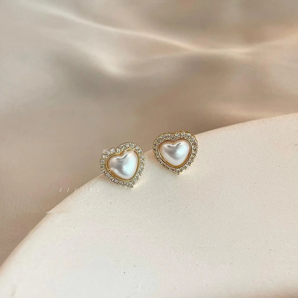 French Hepburn Style Micro Pave Zircon Heart Stud Earrings Copper Light Luxury Jewelry