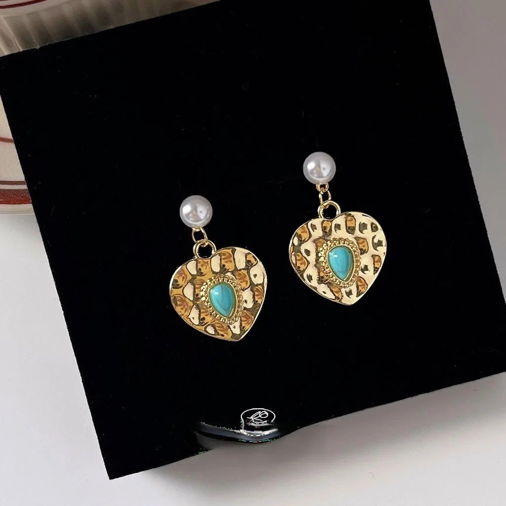 Vintage Court Style Synthetic Turquoise Heart Stud Earrings Copper Metal
