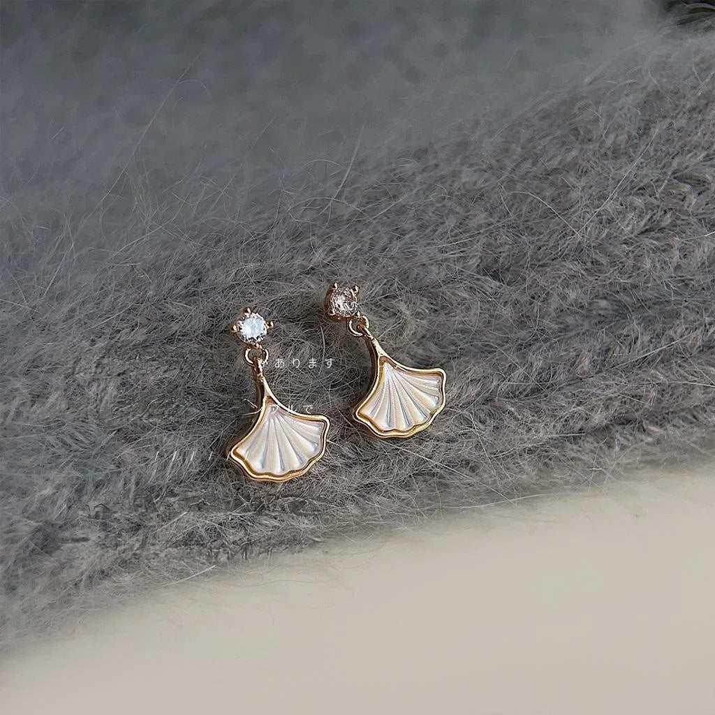 Light Luxury 14K Silver Plated Copper Real Shell Ginkgo Leaf Zircon Micro Pave Drop Earrings