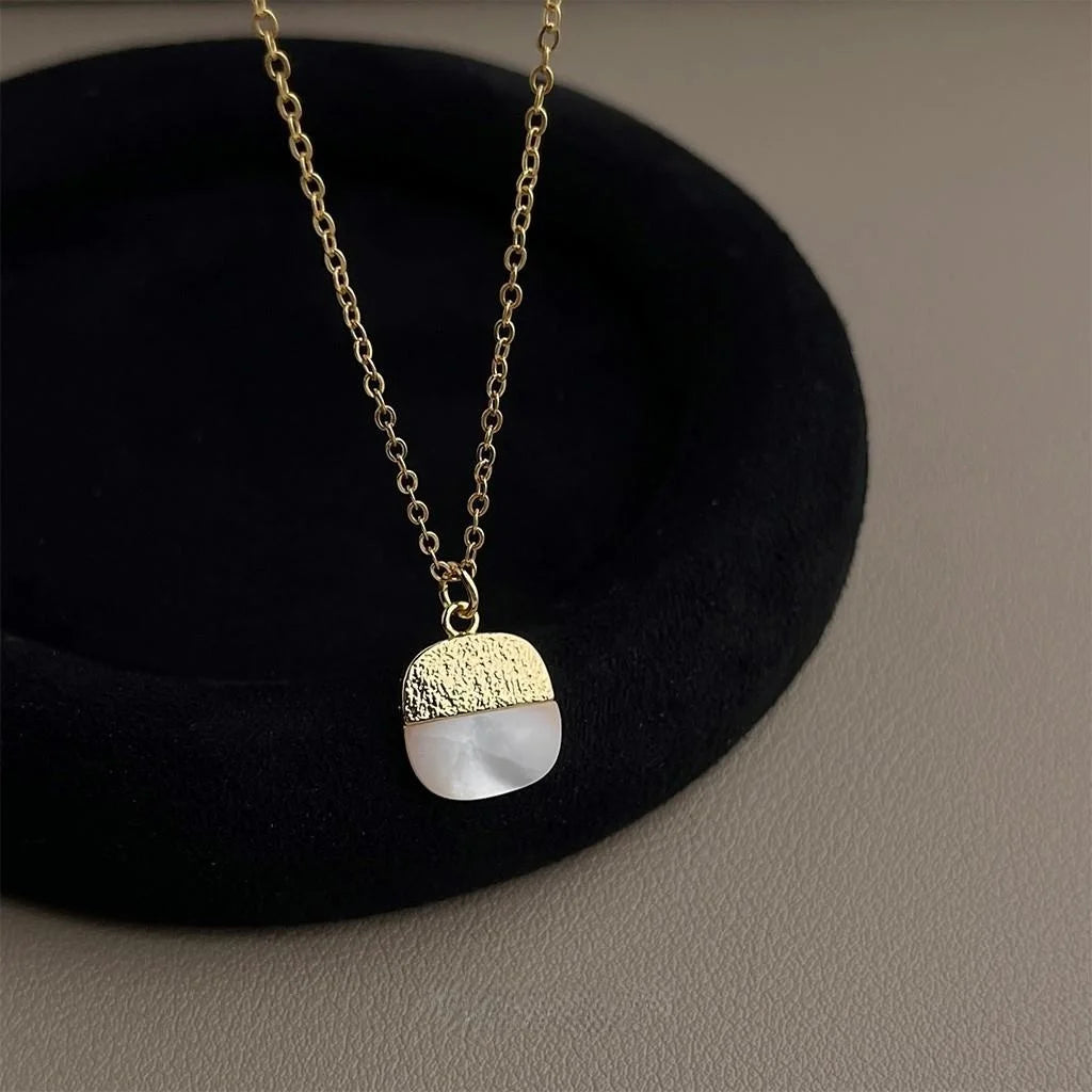 18K Gold Plated Copper Shell Geometric Square Pendant Necklace Light Luxury Clavicle Chain