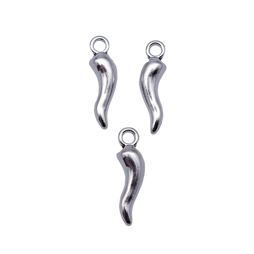 21x5.9x5.2mm 1.35g Antique Silver Zinc Alloy Chili Pepper Charm Pendant for DIY Necklace Bracelet Making