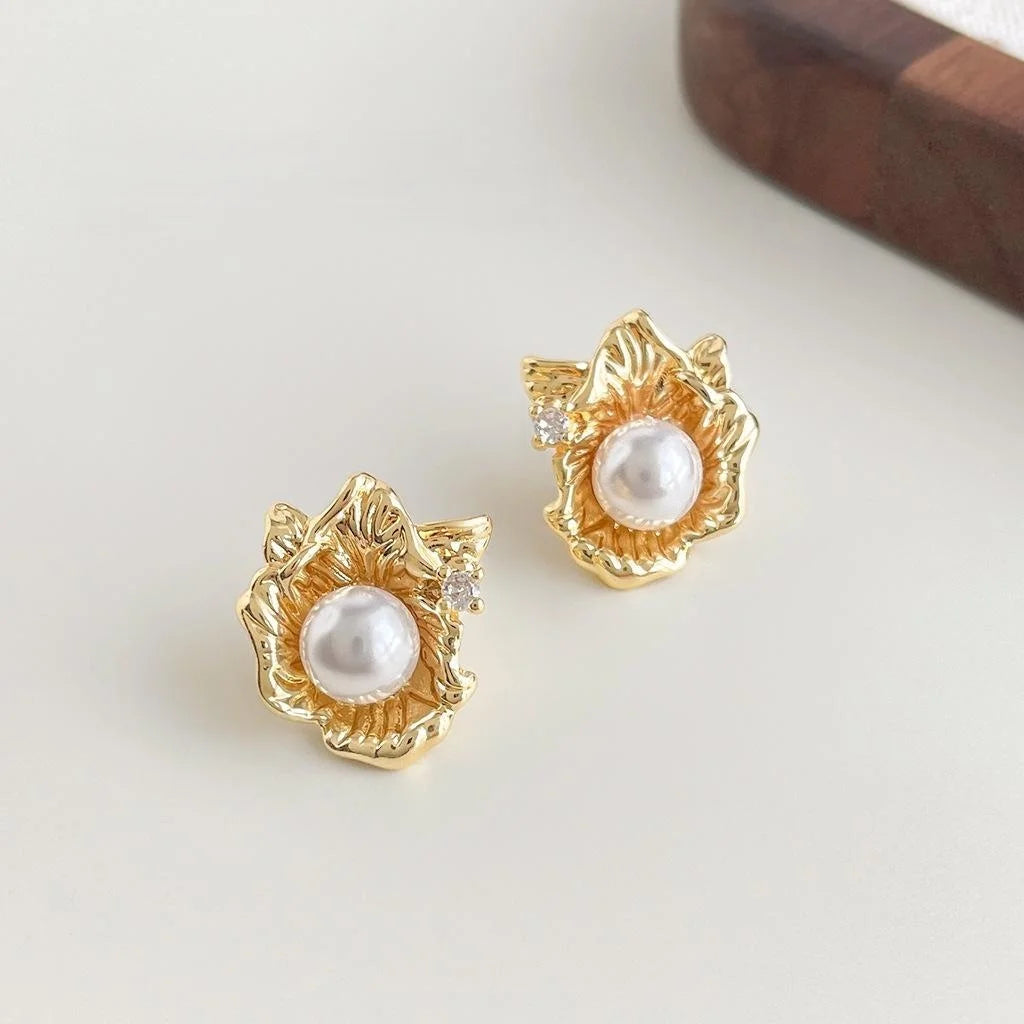 Light Luxury Irregular Floral Leaf Pearl Stud Earrings Copper Silver Plated Designer Jewelry