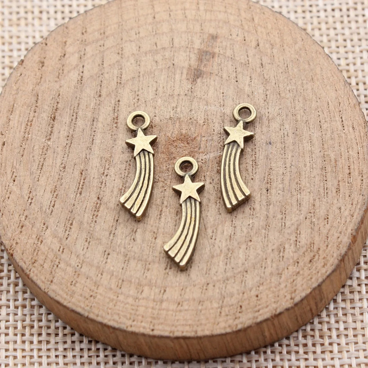 20x5.4mm 0.64g Zinc Alloy Star Comet Charm Pendant for DIY Celestial Necklace Bracelet Making