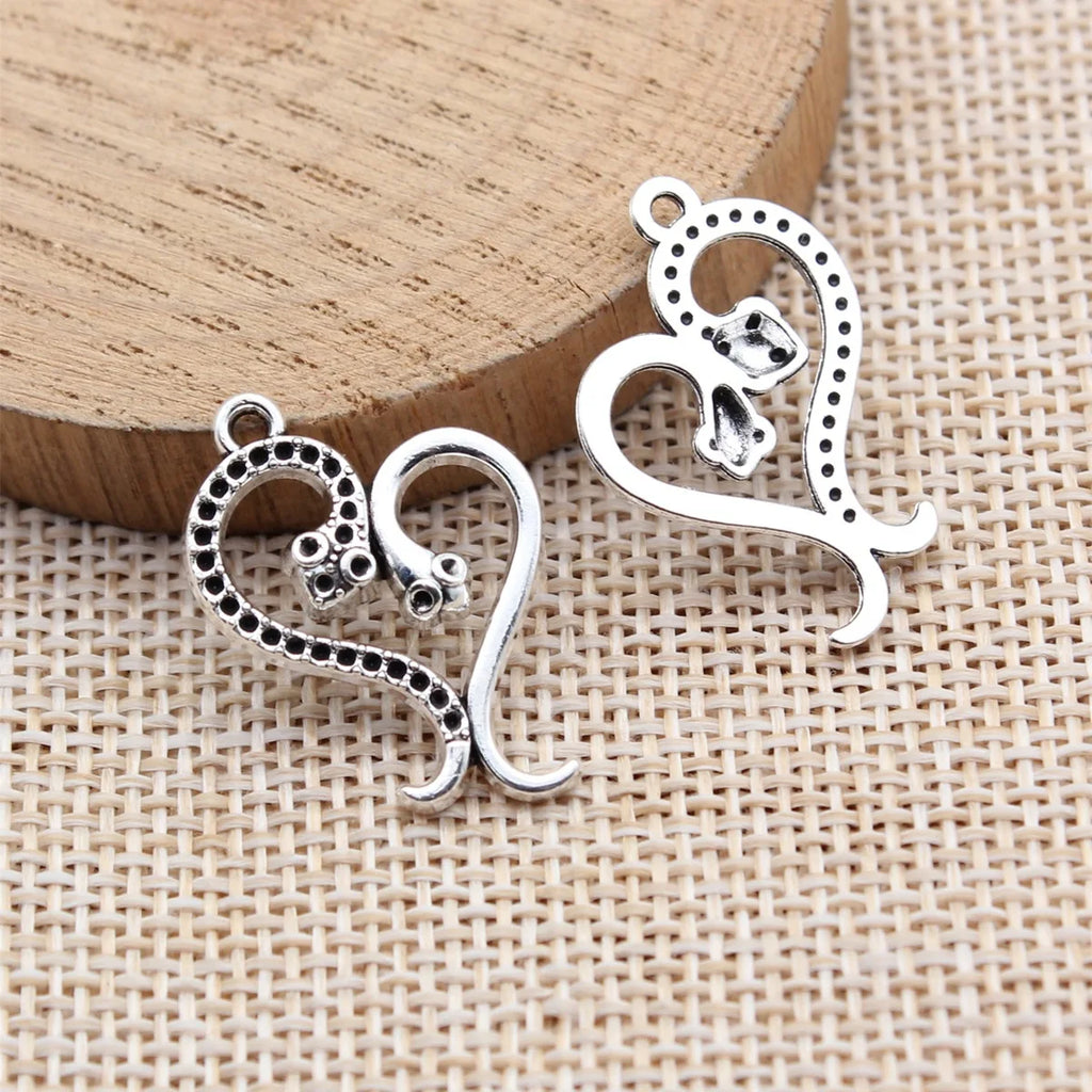 26x18mm 1.65g Antique Silver Zinc Alloy Snake Heart Charm Pendant for DIY Necklace Bracelet Making