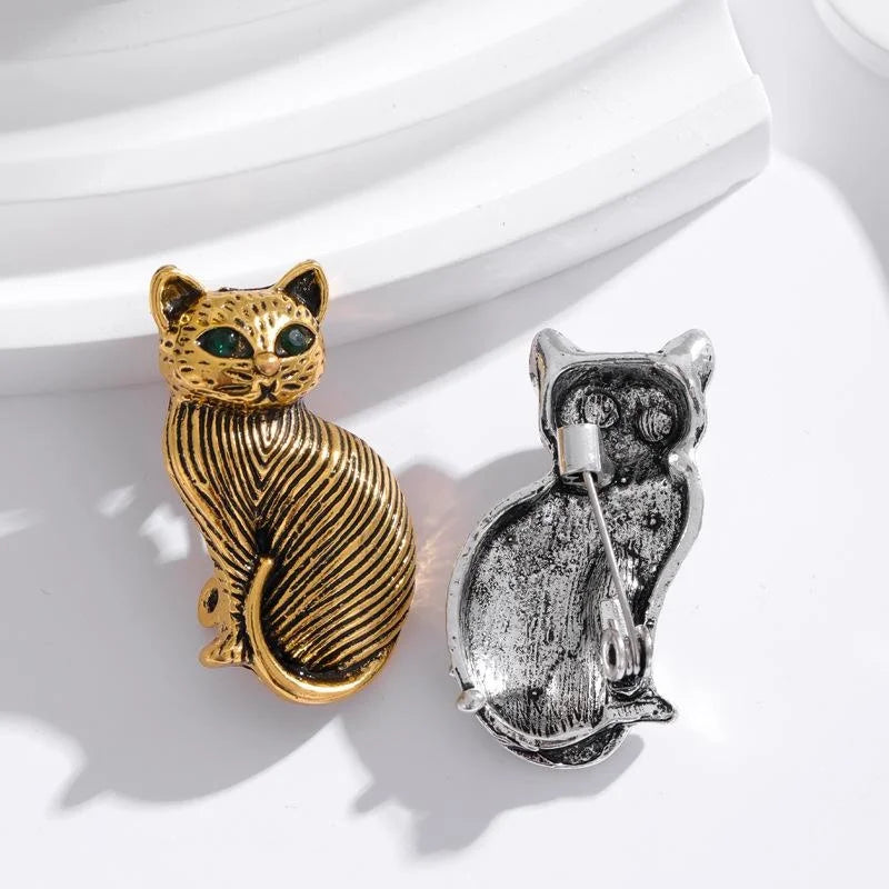 Vintage Gold Tone Alloy Cat Brooch With Green Enamel Eyes, Creative Animal Lapel Pin Suit Accessory Gift