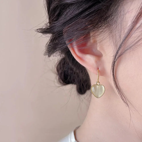French Vintage Heart Glass Cat Eye Stone Drop Earrings For Women Elegant Minimalist Jewelry