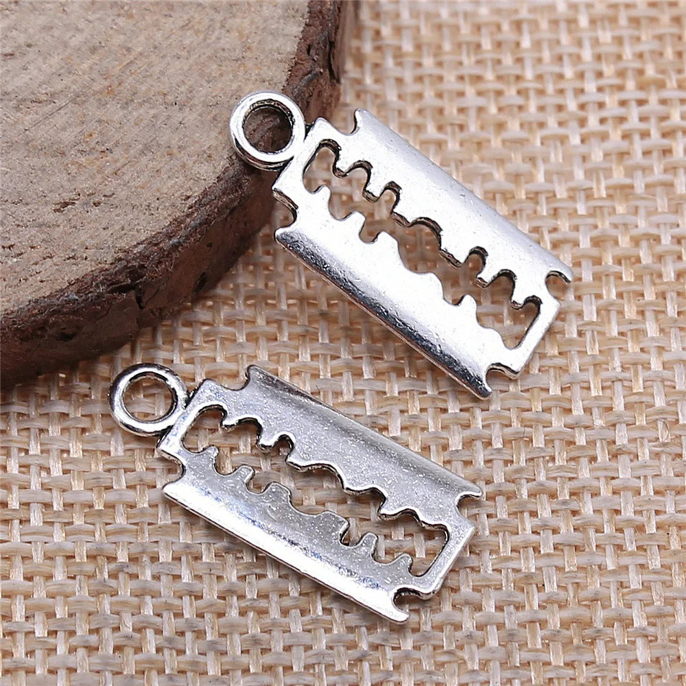 24x11mm 1.1g Antique Silver Zinc Alloy Razor Blade Charm Pendant for DIY Necklace Bracelet Making