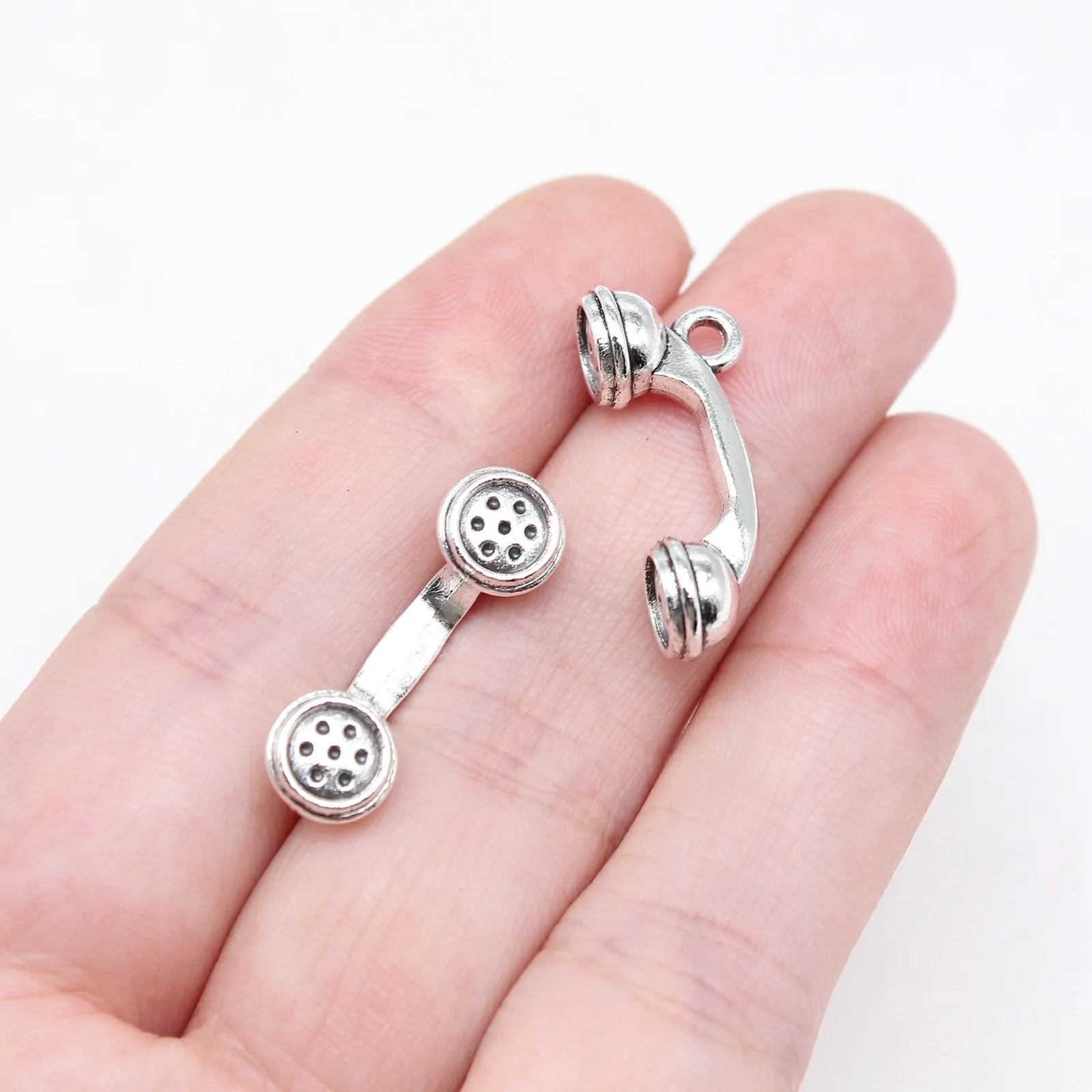24x7mm 2.3g Antique Silver Zinc Alloy Vintage Telephone Charm Pendant for DIY Jewelry Making