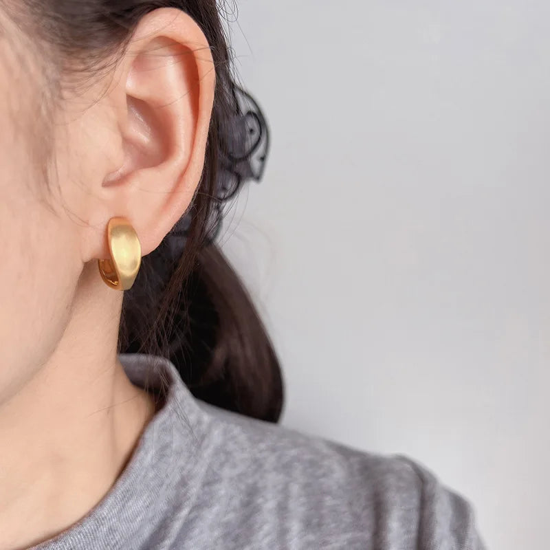 Elegant Brushed Gold Alloy Spiral Hoop Stud & Clip On No Piercing Matte Huggie Ear Cuff Earrings