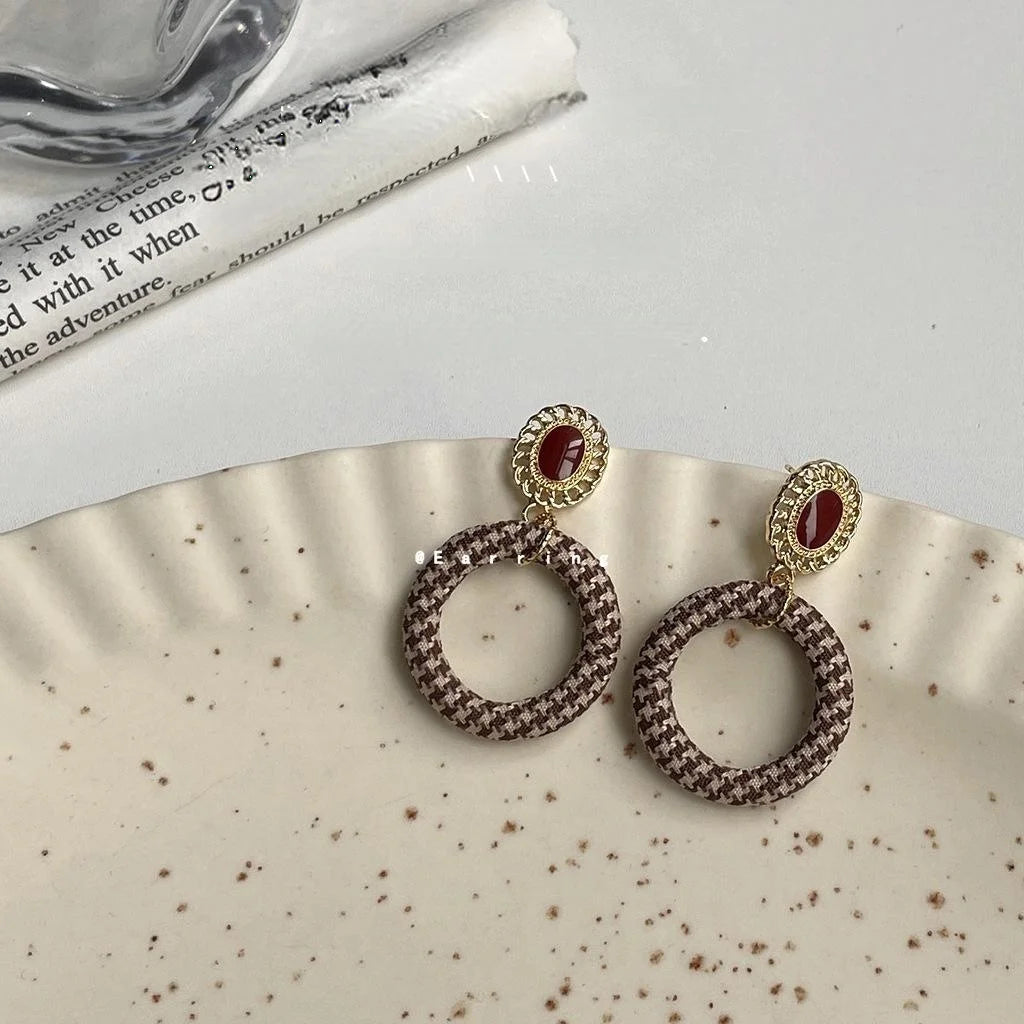 Maillard Style Houndstooth Round Fabric Stud Earrings French Vintage Enamel Drip Jewelry