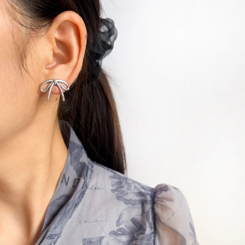 Elegant Metal Bow Knot Stud & Clip On No Piercing Minimalist Alloy Ribbon Shape Women's Earrings