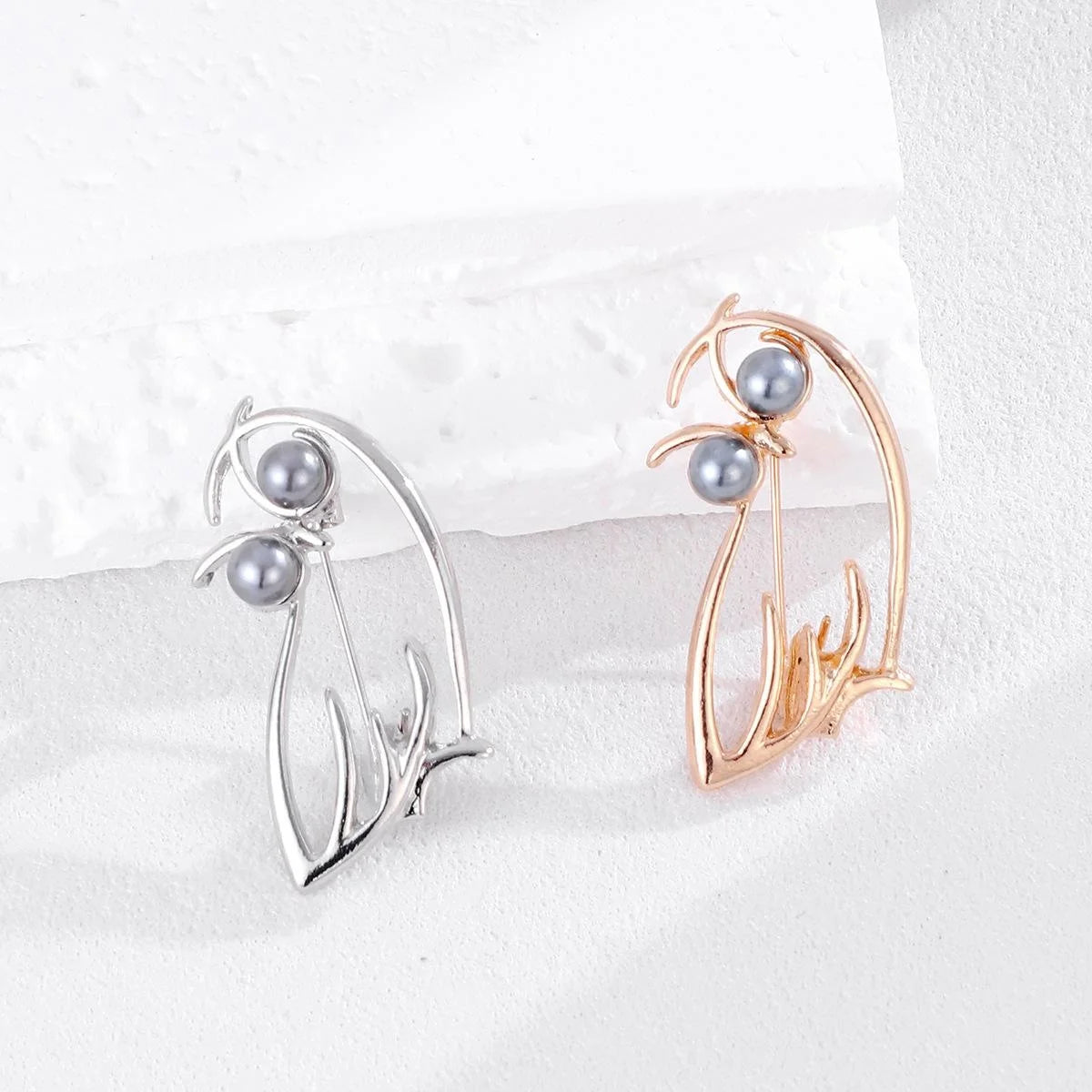 Elegant Hollow Owl Pearl Alloy Brooch For Women, Fashion Lapel Pin Corsage Suit Accessory Gift