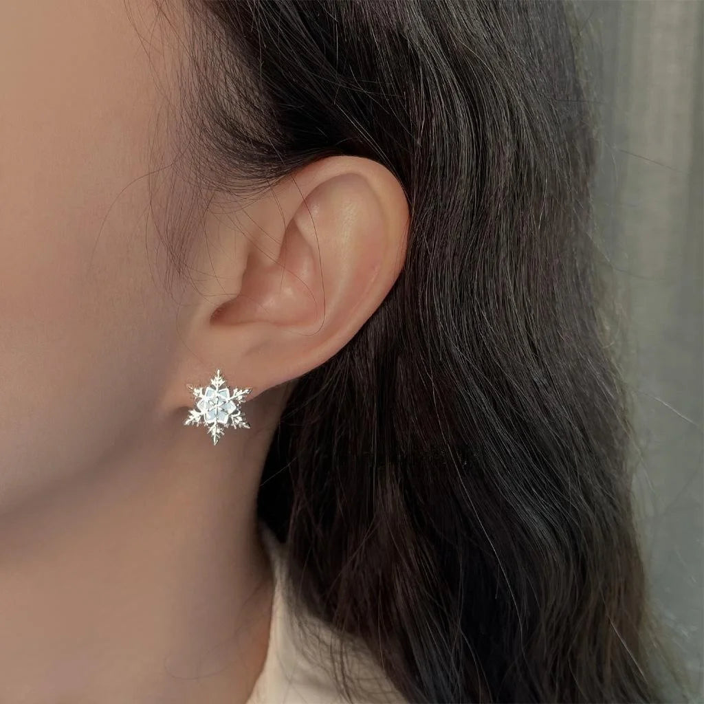 Fresh Sweet Silver Plated Copper Snowflake Stud Earrings Elegant Summer Designer Jewelry