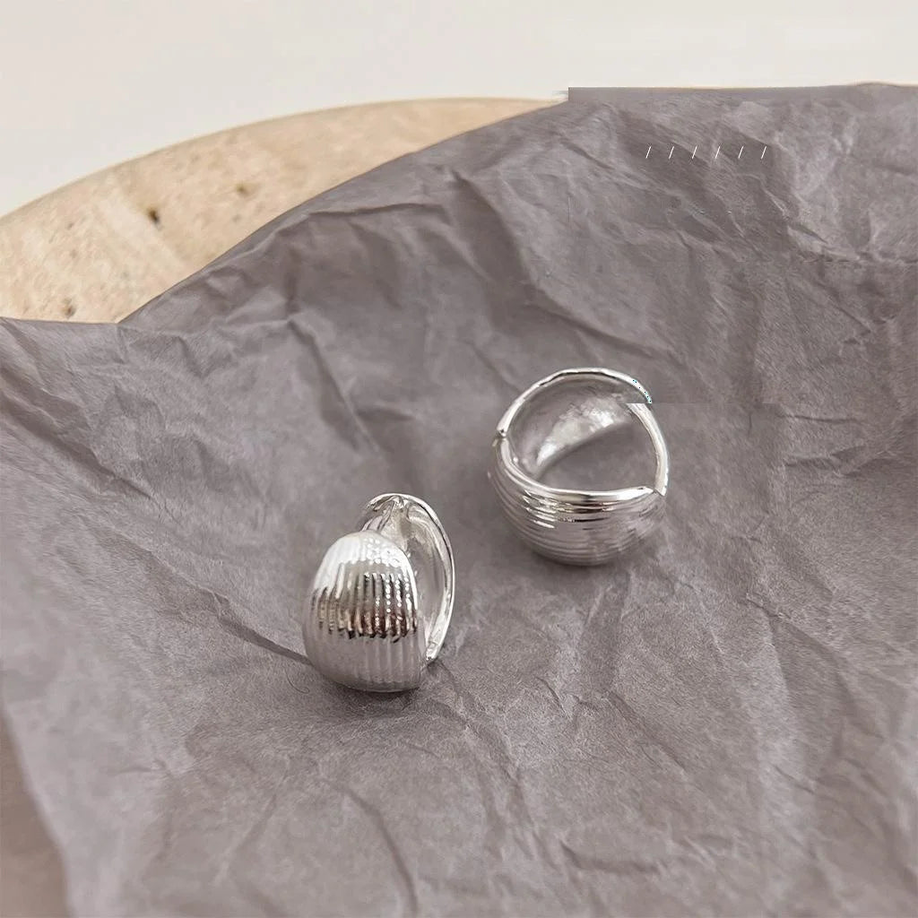 French Style Horizontal Stripe Metal Hoop Earrings Minimalist Geometric Shell Accent Jewelry