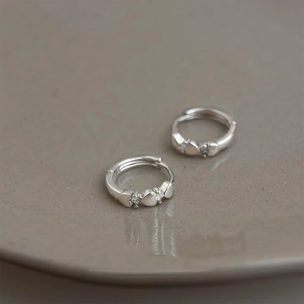 Korean Style Silver Tone Copper Zircon Heart Stud Earrings Sweet Cool Minimalist Jewelry